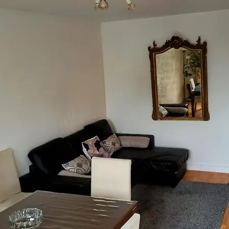 Proche Rer Homestay *